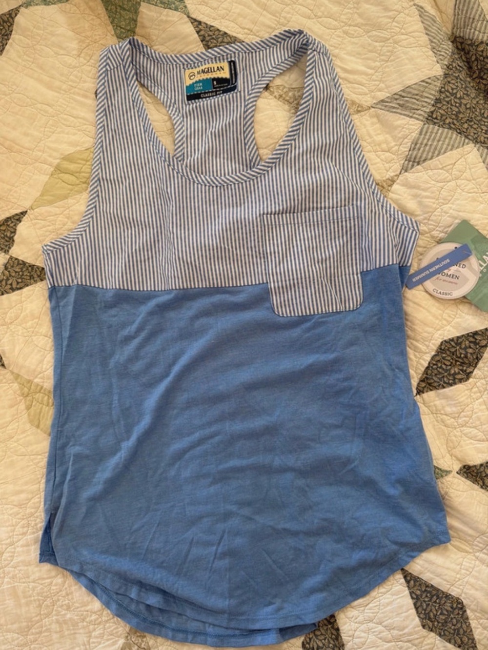 Magellan Outdoors Women's Light Blue Two-Tone Pocket Tank